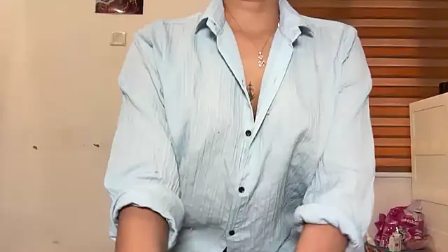 Snapshot of LucytheDevilQueen chatting on 03-03-26, 04:07 LucytheDevilQueen online show from 03-03-26, 04:07