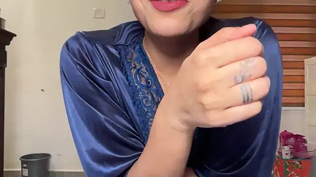 Snapshot of LucytheDevilQueen chatting on 03-08-26, 05:11 LucytheDevilQueen online show from 03-08-26, 05:11