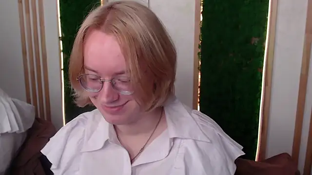 Amanda Butlerr online show from 06-18-26, 12:09