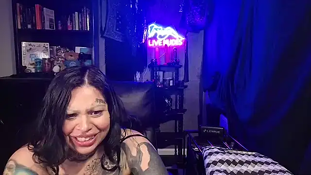 chicanachic13 online show from 02-28-26, 09:43