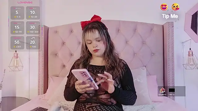 Snapshot of vintoria_cherry chatting on 01-08-26, 11:12 vintoria cherry online show from 01-08-26, 11:12