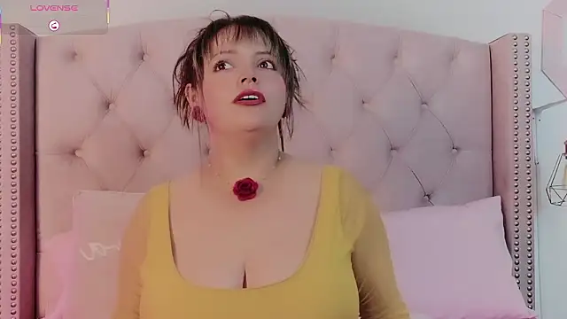 Snapshot of vintoria_cherry chatting on 02-28-26, 11:11 vintoria cherry online show from 02-28-26, 11:11