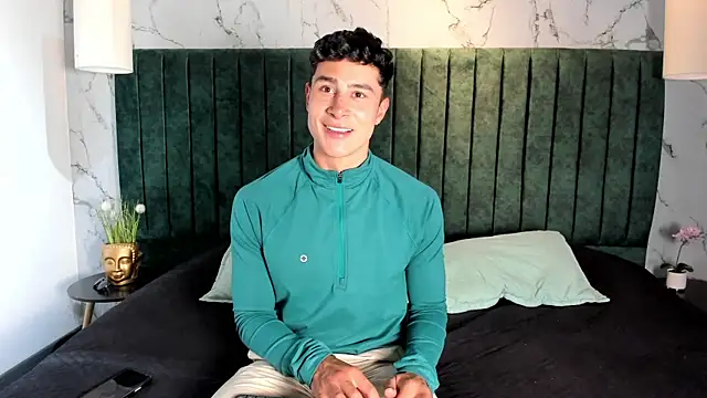 AustinJones  online show from 11-30-25, 06:12