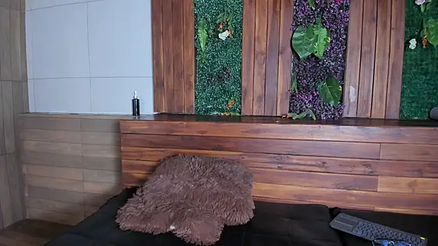 AustinJones  online show from 12-04-25, 06:38