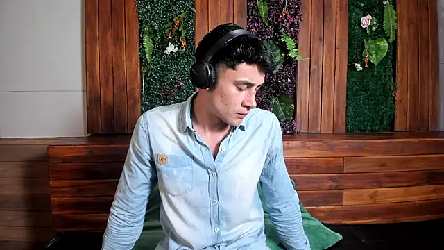 AustinJones  online show from 02-07-26, 06:33