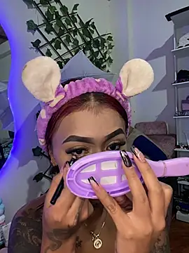 Snapshot of Dirty_isabella18 chatting on 07-16-26, 06:47 Dirty isabella18 online show from 07-16-26, 06:47