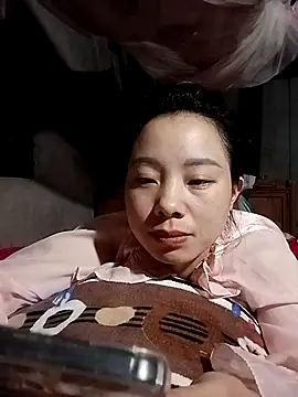 Snapshot of milo123-xx chatting on 04-26-26, 02:37 milo123-xx online show from 04-26-26, 02:37