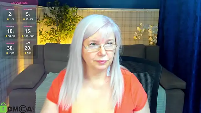 Snapshot of Hella_Fabel chatting on 05-04-26, 01:34 Hella Fabel online show from 05-04-26, 01:34