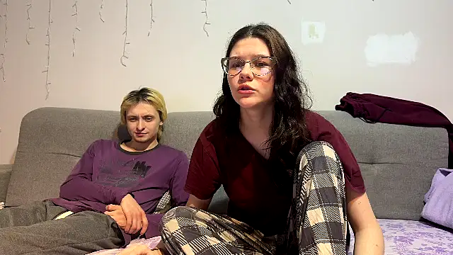 LaVostraDorothy online show from 04-10-26, 07:40