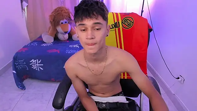 Aron Boyy online show from 04-10-26, 09:41