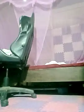 Surrilove online show from 04-09-26, 10:59