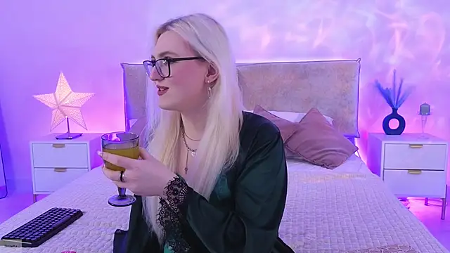 Jules night online show from 02-07-26, 09:18