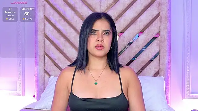 Martina-Roberts- online show from 04-21-26, 03:57