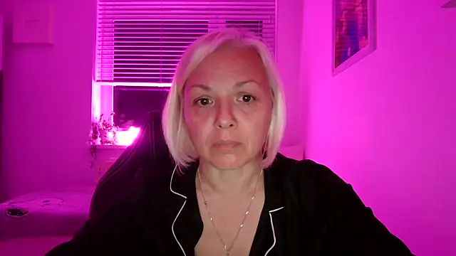 Linsy Kim online show from 09-27-25, 07:08