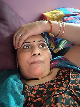 Snapshot of Rakhi99x chatting on 05-17-26, 10:00 Rakhi99x online show from 05-17-26, 10:00