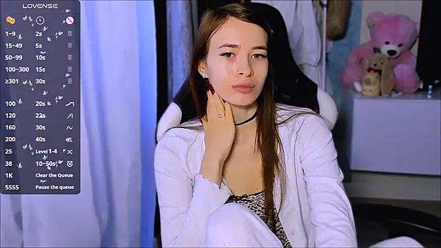 ZoyaMill online show from 09-28-25, 05:35