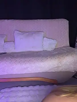 AubrieleRouj1 online show from 04-04-26, 04:59