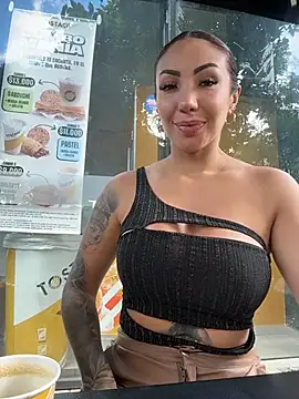 Sarahlove 90 online show from 10-14-25, 04:19