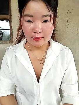 lylylove online show from 05-18-26, 04:07