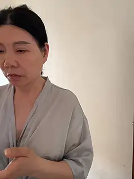 xiiuuff18 online show from 06-25-26, 11:09