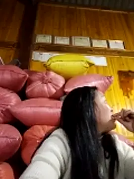 Snapshot of miss-su chatting on 02-17-26, 02:19 miss-su online show from 02-17-26, 02:19