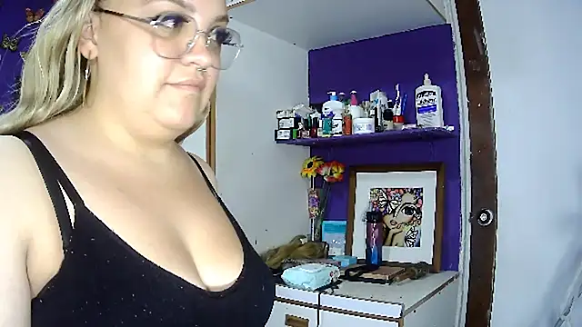 Sasha TK online show from 10-26-25, 09:10