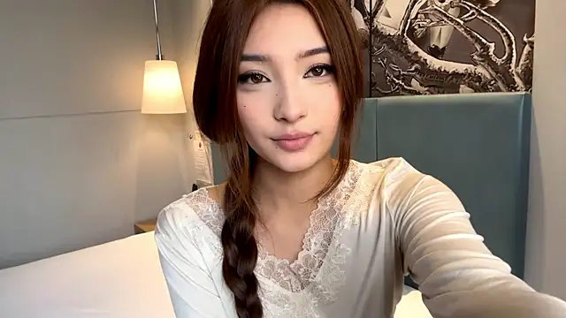 LaurelLeier online show from 12-23-25, 06:44