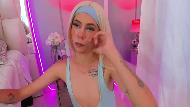 Darlyn tenderhot   online show from 10-16-25, 11:33