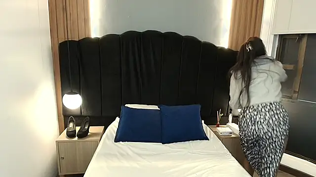 Snapshot of LiaMonroee_ chatting on 03-08-26, 11:58 LiaMonroee online show from 03-08-26, 11:58