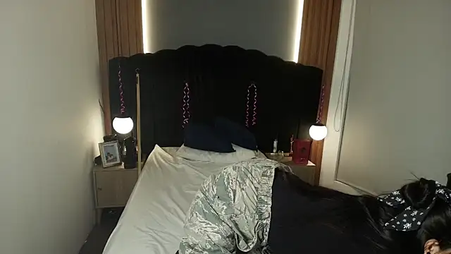 Snapshot of LiaMonroee_ chatting on 04-01-26, 11:55 LiaMonroee online show from 04-01-26, 11:55