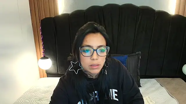LiaMonroee  online show from 05-21-26, 12:01