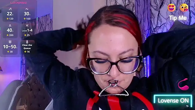 Zami Escobar of online show from 04-02-26, 05:21