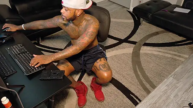 SLANGONDEMHOES online show from 09-20-25, 05:36