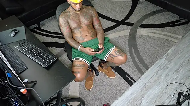 SLANGONDEMHOES online show from 09-21-25, 04:41