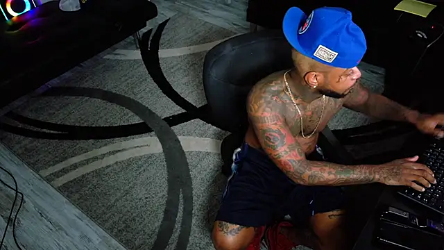 SLANGONDEMHOES online show from 12-04-25, 06:38