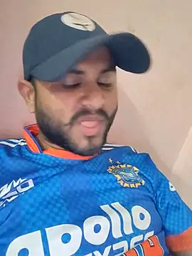 Snapshot of Frvgggghh chatting on 03-21-26, 08:52 Frvgggghh online show from 03-21-26, 08:52