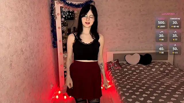 Snapshot of FakeLamb chatting on 01-12-26, 09:20 FakeLamb online show from 01-12-26, 09:20