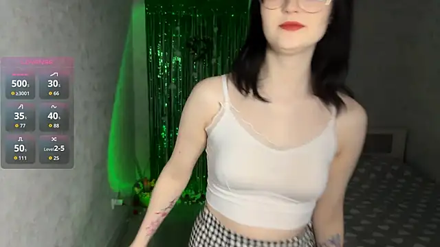 Snapshot of FakeLamb chatting on 04-03-26, 09:13 FakeLamb online show from 04-03-26, 09:13