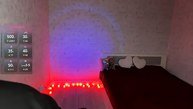 Snapshot of FakeLamb chatting on 04-09-26, 09:20 FakeLamb online show from 04-09-26, 09:20