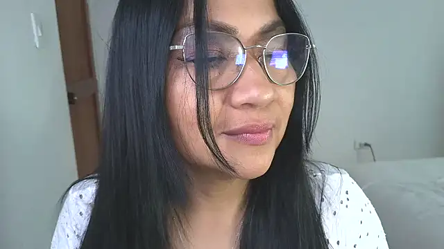 Snapshot of LissafeetHott chatting on 11-15-25, 08:27 LissafeetHott online show from 11-15-25, 08:27