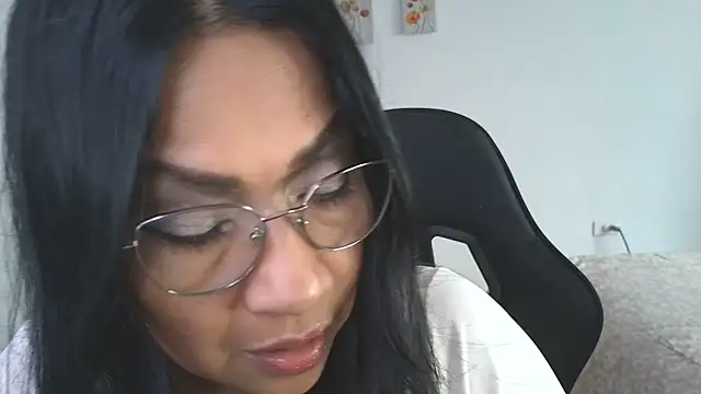 Snapshot of LissafeetHott chatting on 11-20-25, 08:08 LissafeetHott online show from 11-20-25, 08:08