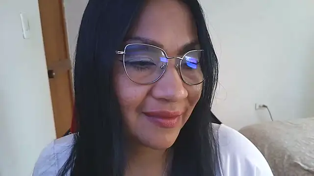 Snapshot of LissafeetHott chatting on 03-05-26, 08:27 LissafeetHott online show from 03-05-26, 08:27