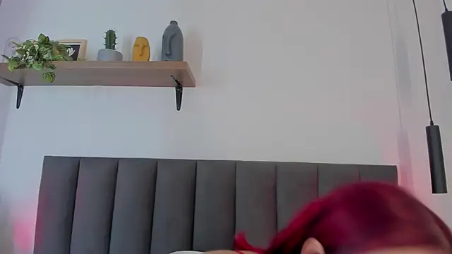 Cristalfoxy  online show from 05-16-26, 07:34