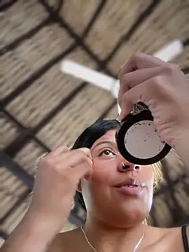 Snapshot of Elahia__marquez chatting on 02-02-26, 04:38 Elahia marquez online show from 02-02-26, 04:38