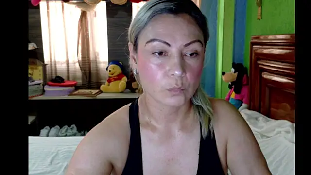  Charlize theron  online show from 03-28-26, 09:36