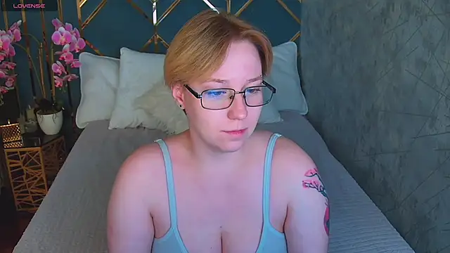 AlexandraGreen online show from 05-31-26, 06:09
