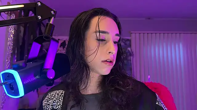 xoFrankie online show from 04-12-26, 01:32