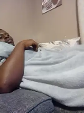 Snapshot of FANTASYROOM23 chatting on 01-14-26, 12:27 FANTASYROOM23 online show from 01-14-26, 12:27