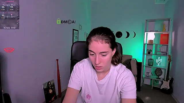 khloebeauty online show from 12-03-25, 08:18