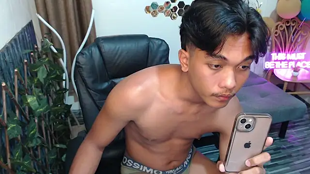 chris hot asian loverboy online show from 11-22-25, 03:11